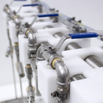 Micro Filling Systems 4 Head Counter Pressure Filler