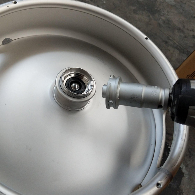 Keg Opening Tool for D-Style & S-Style Spears - 1/2 in. Square Dive