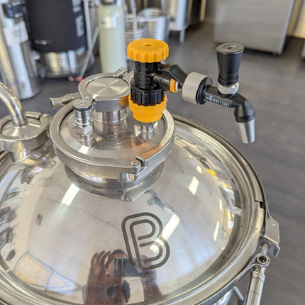 NukaTap Mini Faucet - Plastic - Matte Black - w/ FC Ball Lock Quick Disconnect (QD), Duotight Adapter, Self Closing Spring