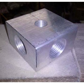 Threaded Aluminum Manifold for Italian Bladder Presses